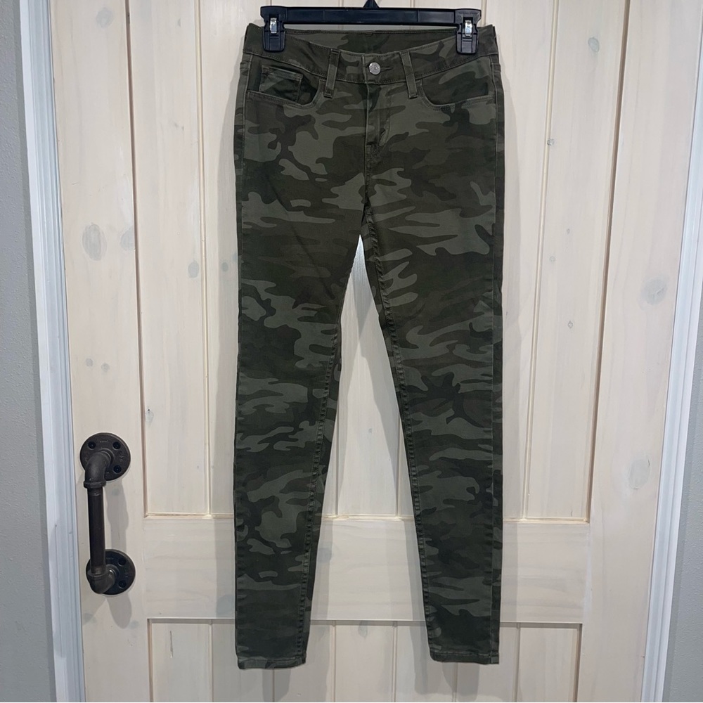 Levi’s Camo Skinny Pants Jeans